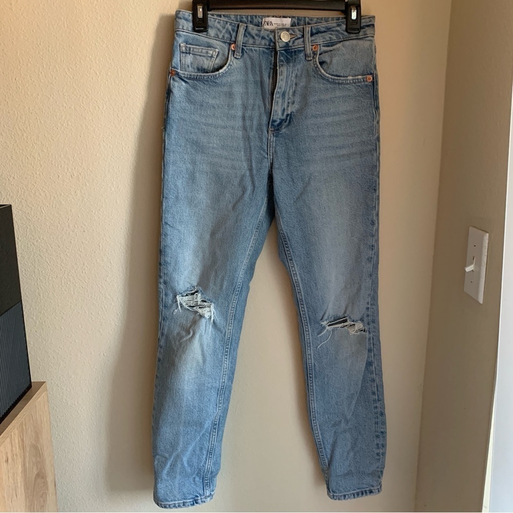 Zara Light Wash Distressed Jeans Size 2 - Picture 2 of 6